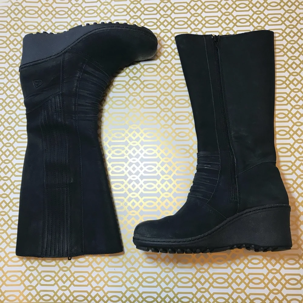 Keen Black Suede Wedge Boots sz 8